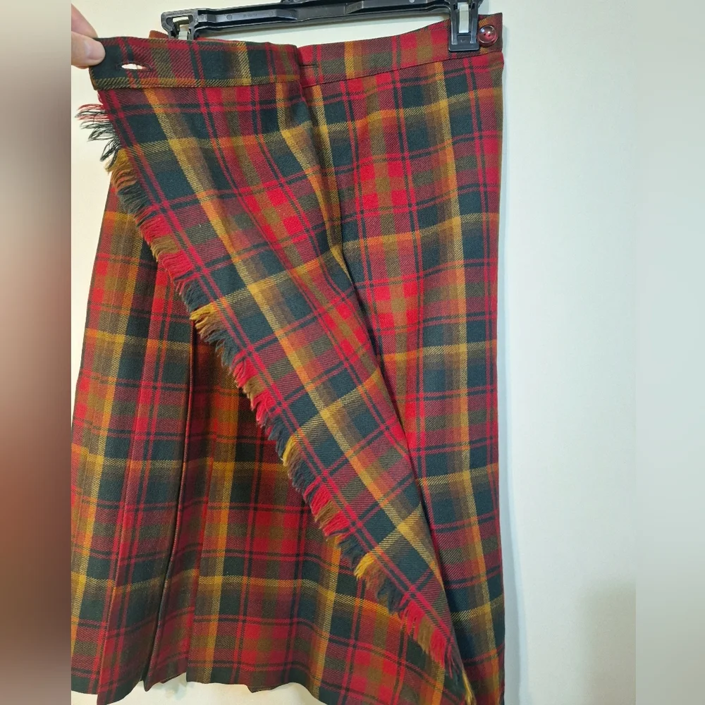Vintage handmade wool red tartan plaid school girl skirt kilt small midi - Picture 3 of 6